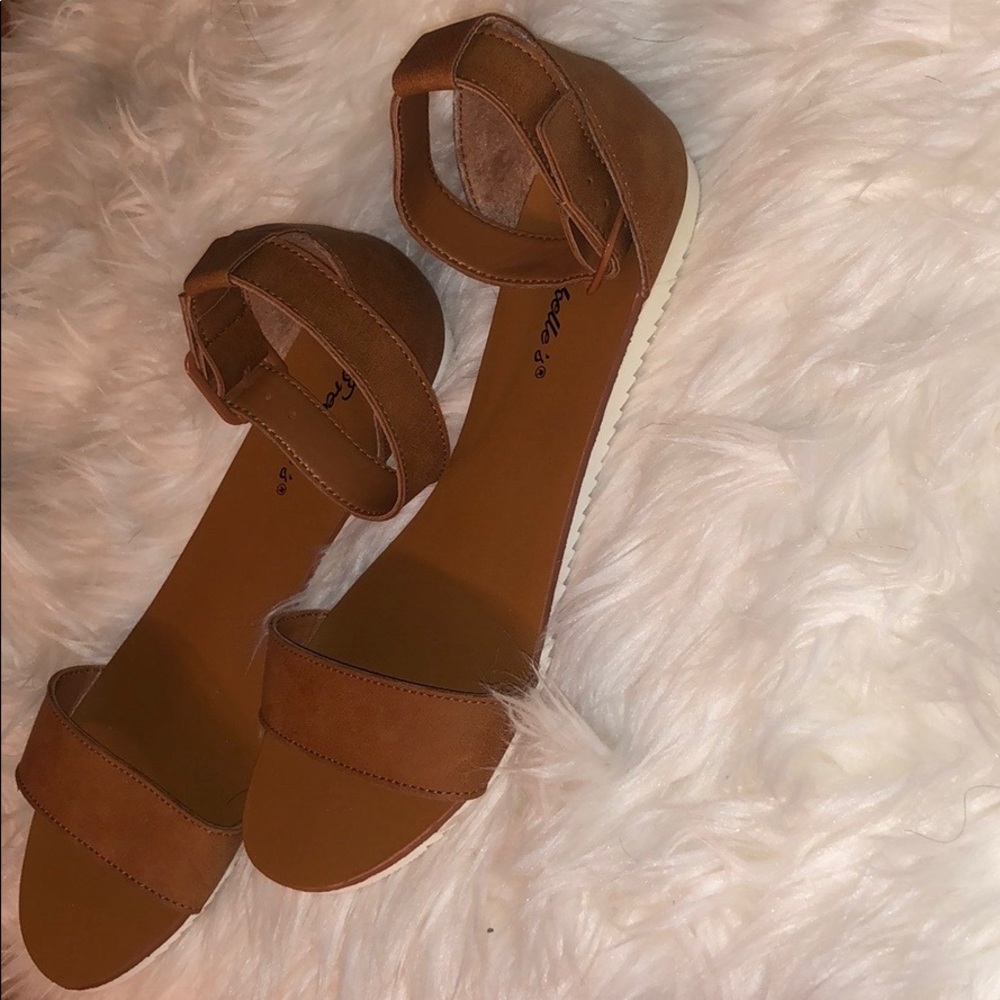 Breckelles Sandals - Picture 2 of 5